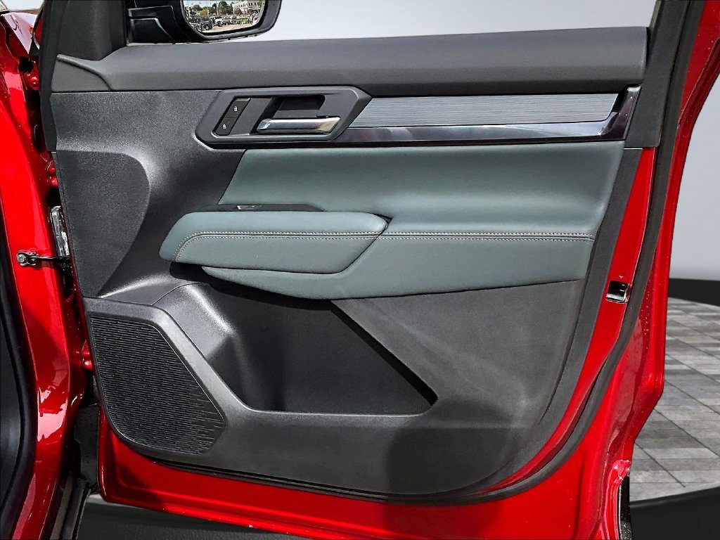 New 2027 GMC Terrain AT4 w/ Convenience Package III AWD/4WD image 33