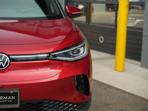 Used 2023 Volkswagen ID.4 Pro S Plus image 16