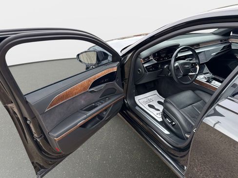 Used 2023 Audi A8 L 3.0T AWD/4WD image 18