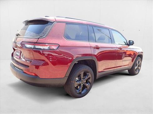 New 2025 Jeep Grand Cherokee L Limited w/ Black Appearance Package image 4