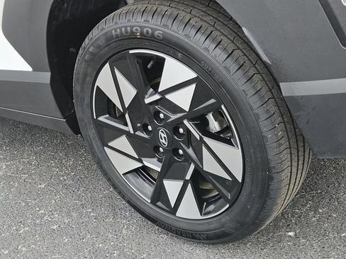 Used 2024 Hyundai Kona SEL w/ Convenience Package image 10