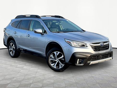 Used 2022 Subaru Outback Limited w/ Popular Package #2 AWD/4WD image 3