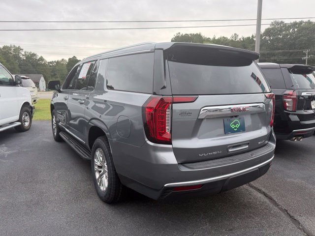 Used 2022 GMC Yukon XL SLT w/ SLT Luxury Package AWD/4WD image 4