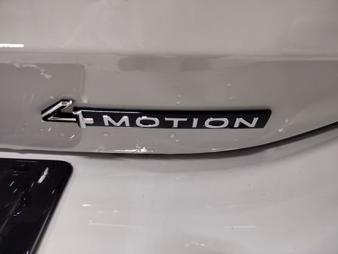 New 2026 Volkswagen Tiguan SE R-Line AWD/4WD image 15