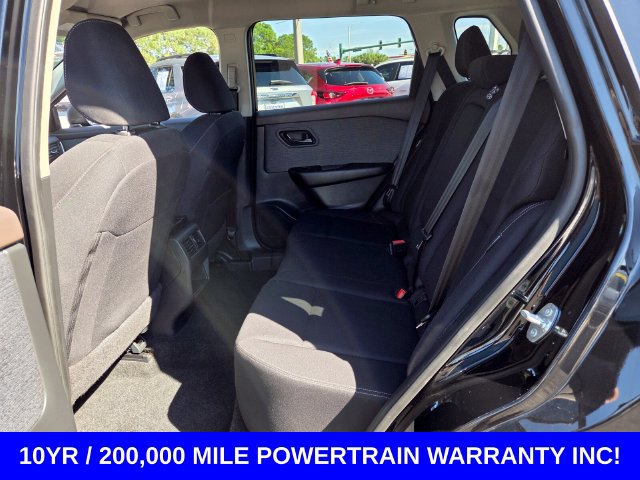 Used 2023 Nissan Rogue S AWD/4WD image 11