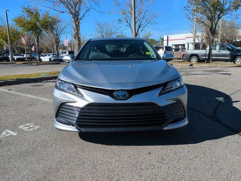 Certified 2021 Toyota Camry LE image 9