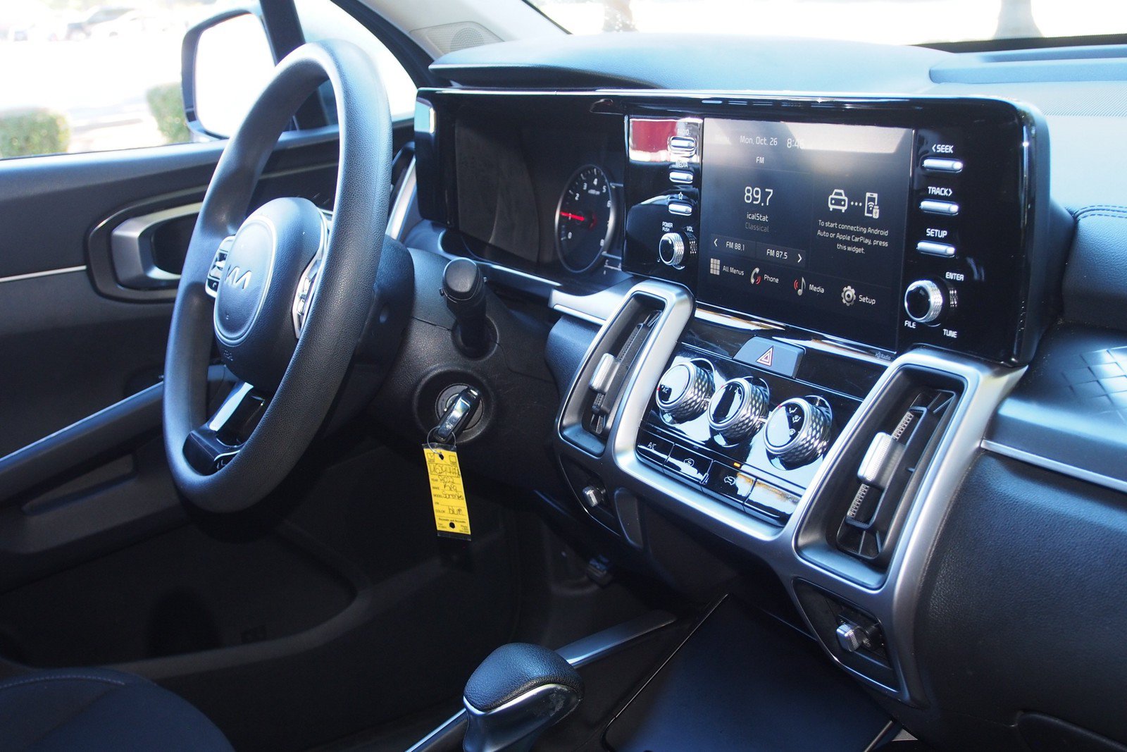 Used 2022 Kia Sorento LX FWD image 10