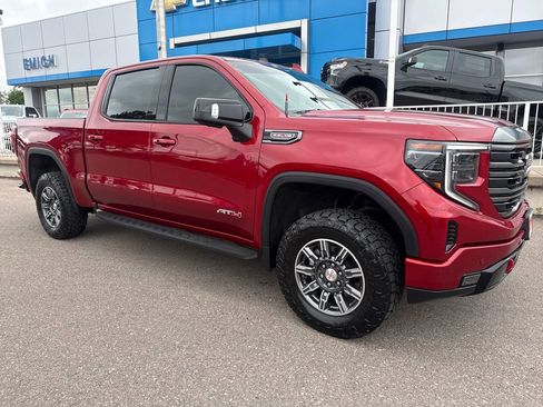 Used 2024 GMC Sierra 1500 AT4 w/ AT4 Premium Package AWD/4WD image 7