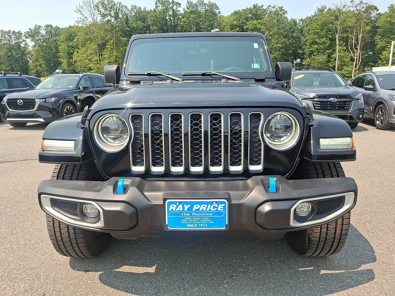 Used 2023 Jeep Wrangler Unlimited Sahara AWD/4WD image 2