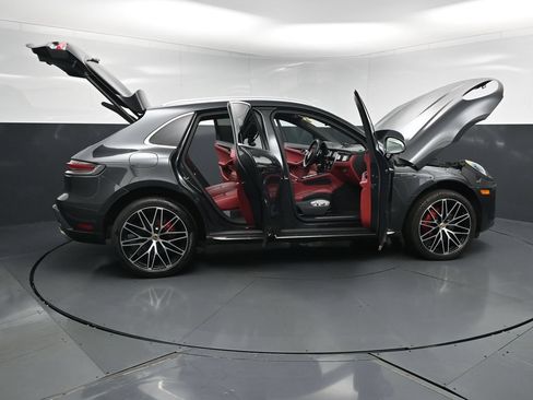 Used 2023 Porsche Macan S AWD/4WD image 33