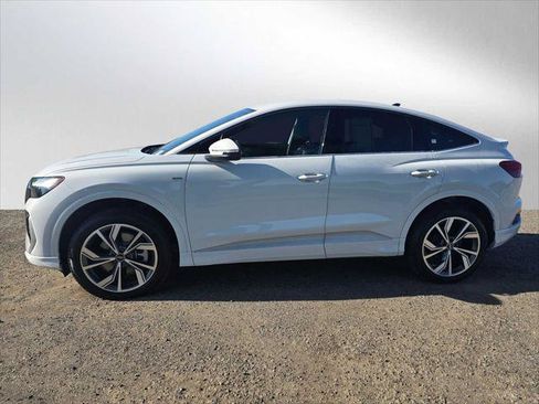 Used 2024 Audi Q4 e-tron Premium AWD/4WD image 6