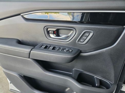 Certified 2025 Honda Pilot EX-L image 22