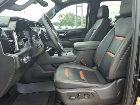 Used 2023 GMC Sierra 1500 AT4 w/ AT4 Premium Package AWD/4WD image 17