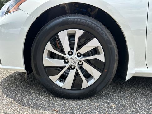 New 2025 Nissan Altima 2.5 S image 11