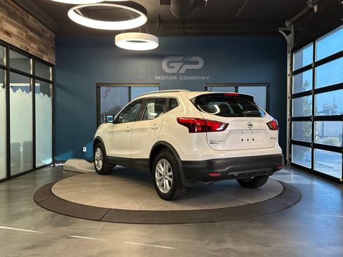 Used 2017 Nissan Rogue Sport SV AWD/4WD image 5