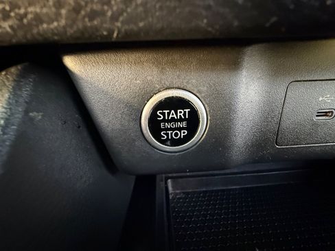 Certified 2021 Nissan Rogue SV image 30