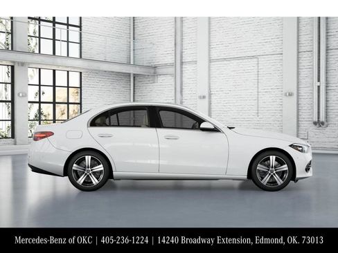 Used 2025 Mercedes-Benz C 300 4MATIC Sedan image 2