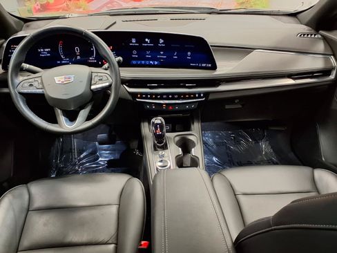 Used 2024 Cadillac XT4 Premium Luxury w/ Technology Package FWD image 16