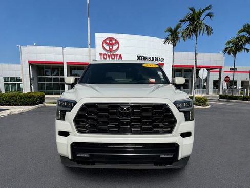 Used 2025 Toyota Sequoia Platinum AWD/4WD image 2