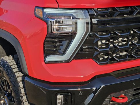 New 2026 Chevrolet Silverado 2500 ZR2 AWD/4WD image 10
