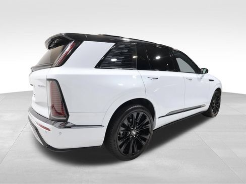 Used 2026 Cadillac Vistiq Platinum AWD/4WD image 4