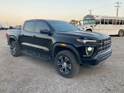 Used 2025 GMC Canyon AT4 AWD/4WD image 9