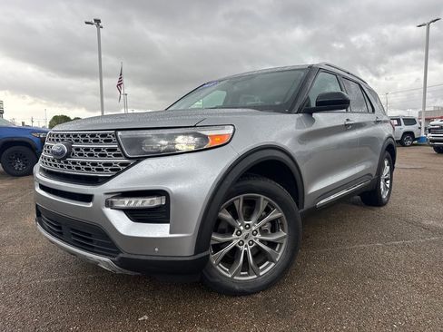 Used 2022 Ford Explorer Limited image 1