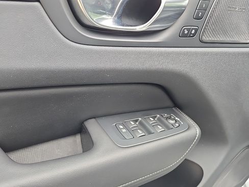 Certified 2022 Volvo XC60 B5 Inscription w/ Advanced Package image 13