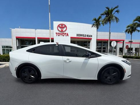 Certified 2024 Toyota Prius LE FWD image 8
