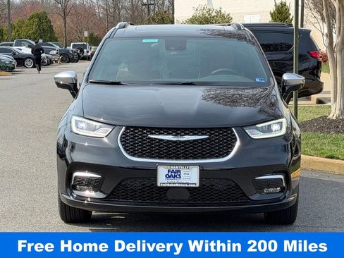 New 2026 Chrysler Pacifica Pinnacle image 3