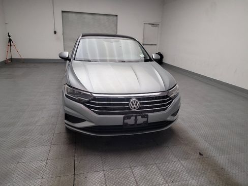Used 2021 Volkswagen Jetta SE FWD image 13
