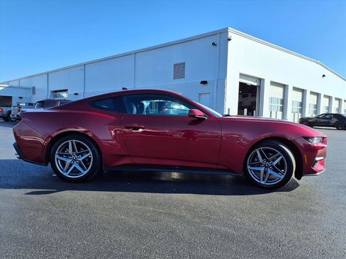 Used 2025 Ford Mustang Premium image 27