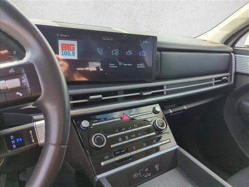 Used 2024 Hyundai Santa Fe SE image 12