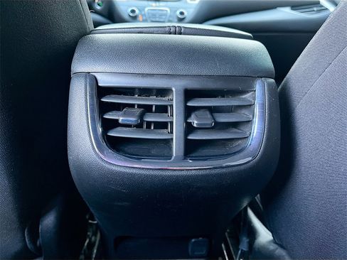 Used 2022 Chevrolet Malibu LT image 27