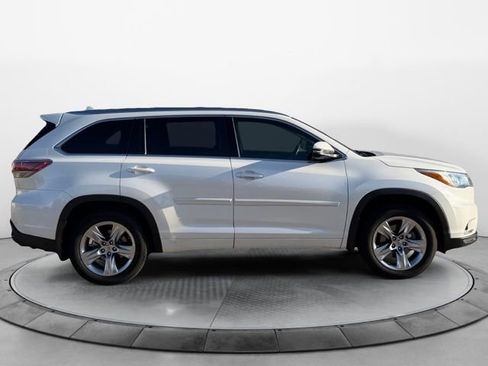 Used 2014 Toyota Highlander Limited image 2