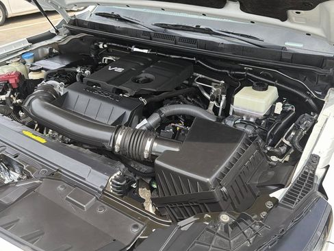 Used 2022 Nissan Frontier SV AWD/4WD image 34