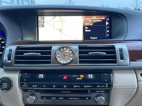 Used 2016 Lexus LS 460 w/ Comfort Package RWD image 26