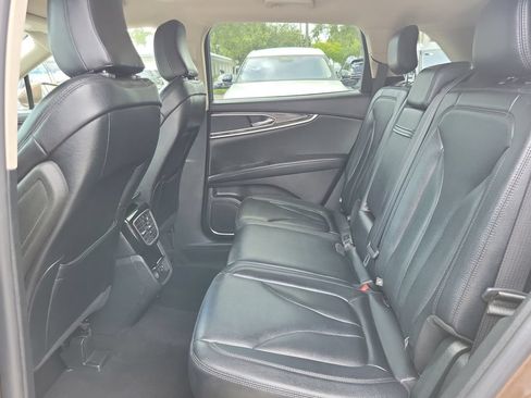 Certified 2022 Lincoln Nautilus FWD image 8