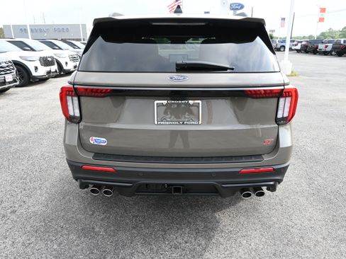 New 2026 Ford Explorer ST w/ Sun And Sound Package AWD/4WD image 4
