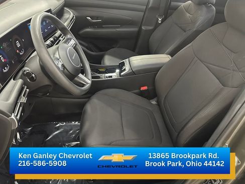 Used 2025 Hyundai Tucson SE FWD image 10
