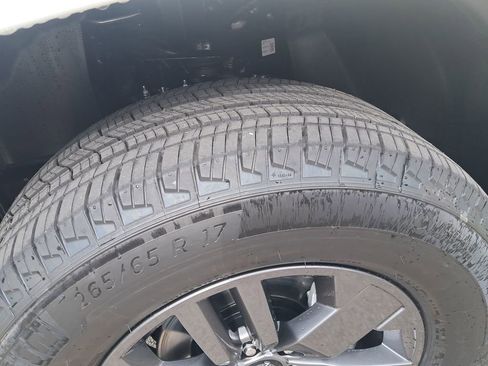 New 2026 Nissan Frontier SV w/ Tow Package image 29