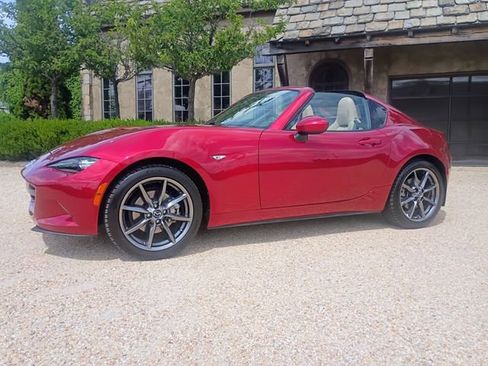 Used 2020 MAZDA MX-5 Miata RF Grand Touring RWD image 5