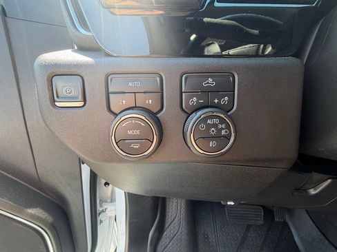 Used 2024 Chevrolet Silverado 1500 RST w/ Redline Edition AWD/4WD image 3