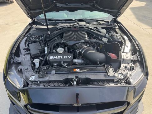 Used 2021 Ford Mustang Shelby GT500 w/ Carbon Fiber Track Pack RWD image 33