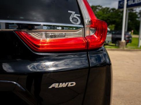Used 2018 Honda CR-V Touring image 17