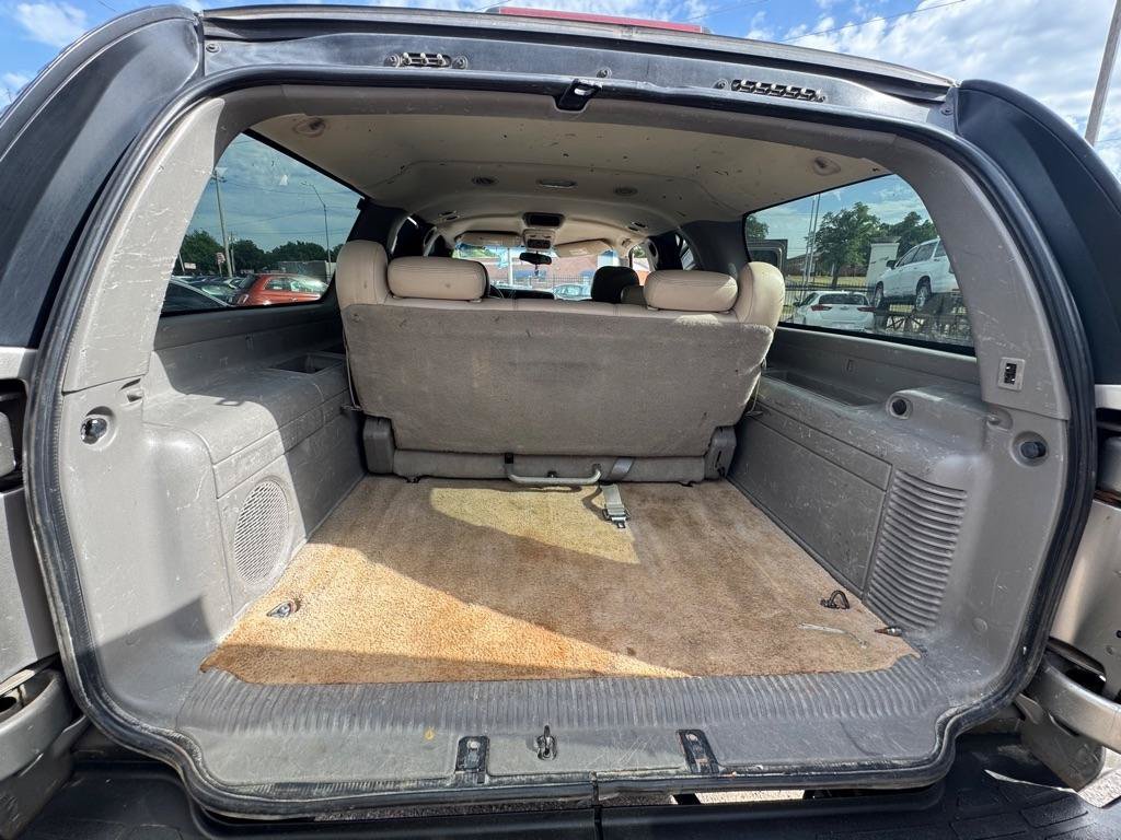 Used 2001 GMC Yukon XL SLT w/ SLT Equipment Group AWD/4WD image 13