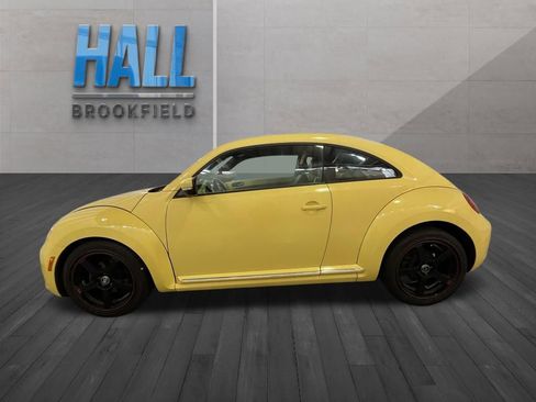 Used 2012 Volkswagen Beetle 2.5 FWD image 24