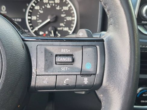 Used 2023 Nissan Rogue SV w/ SV Premium B Package AWD/4WD image 16