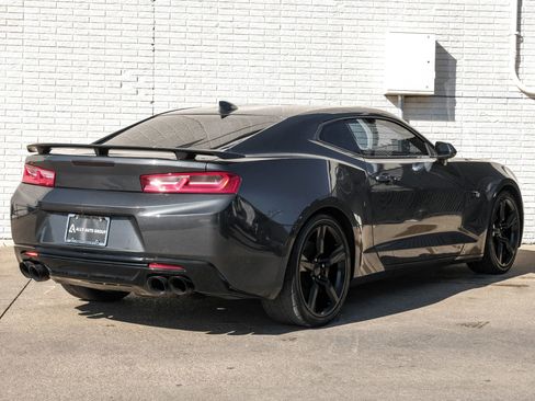 Used 2018 Chevrolet Camaro SS image 7