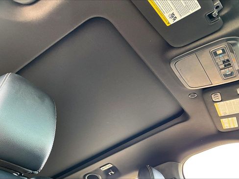 Used 2020 Ford Explorer ST w/ ST Street Pack image 27